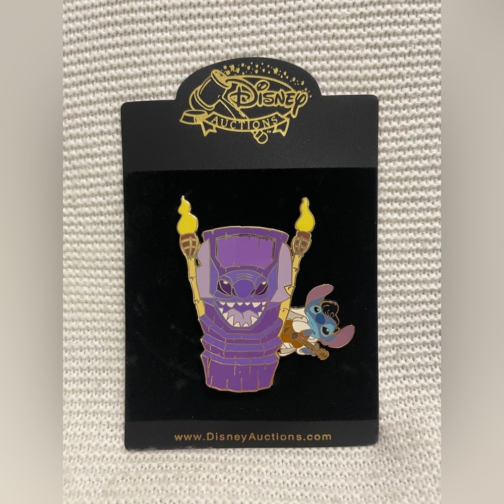 Jumbo LE 500 Stitch Elvis Alien Mechanical Tiki Pole Lilo DA Disney Auctions Pin